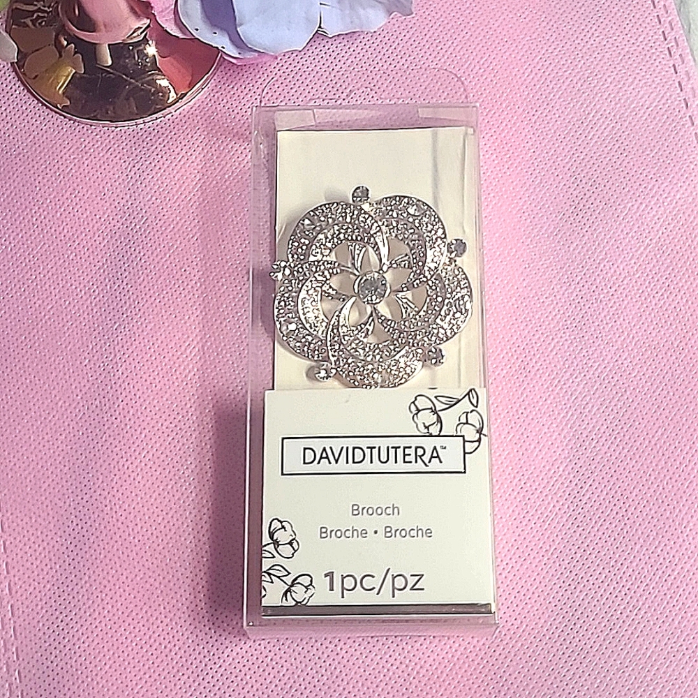 DAVIDTUTERA Flower Brooch Bridal-Wedding Silvertone & Diamond